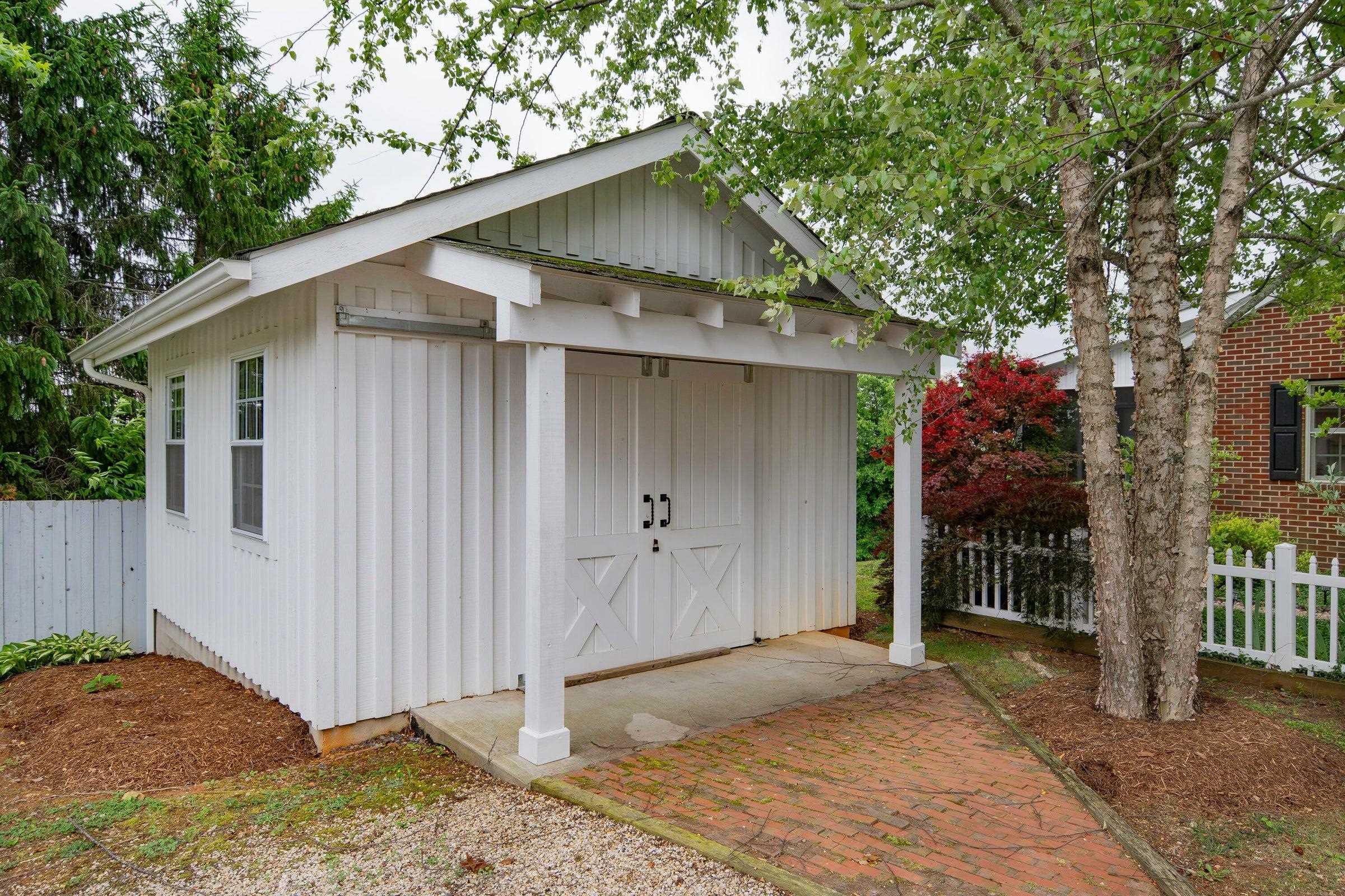 1274 MAURY RIVER RD