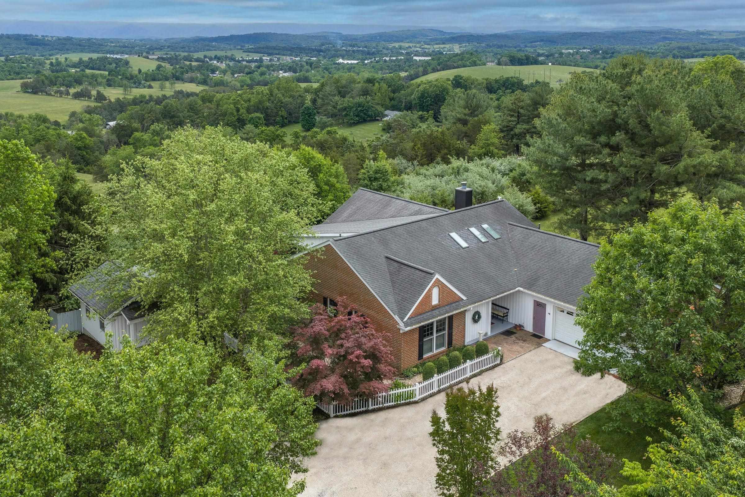 1274 MAURY RIVER RD