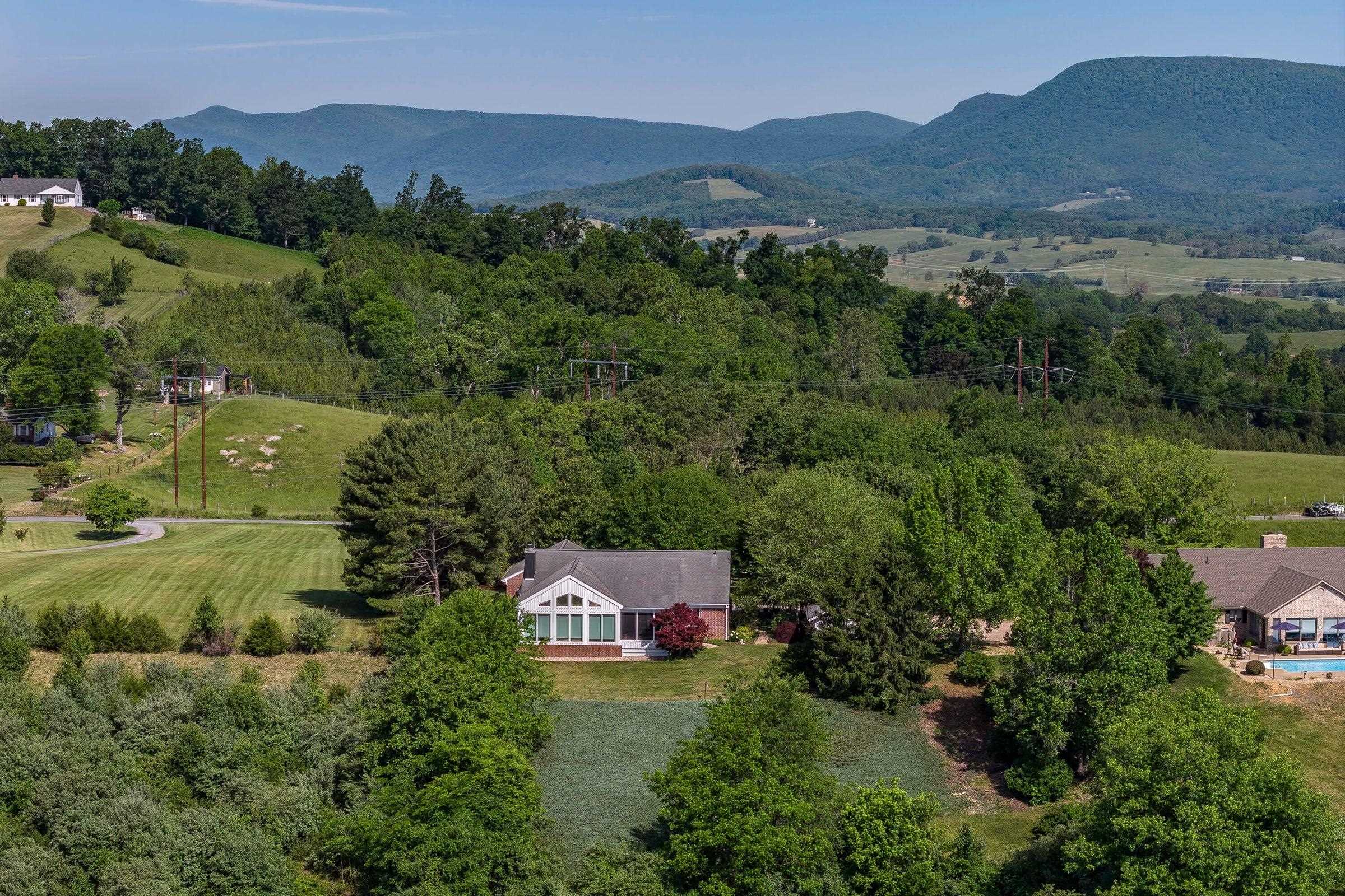 1274 MAURY RIVER RD