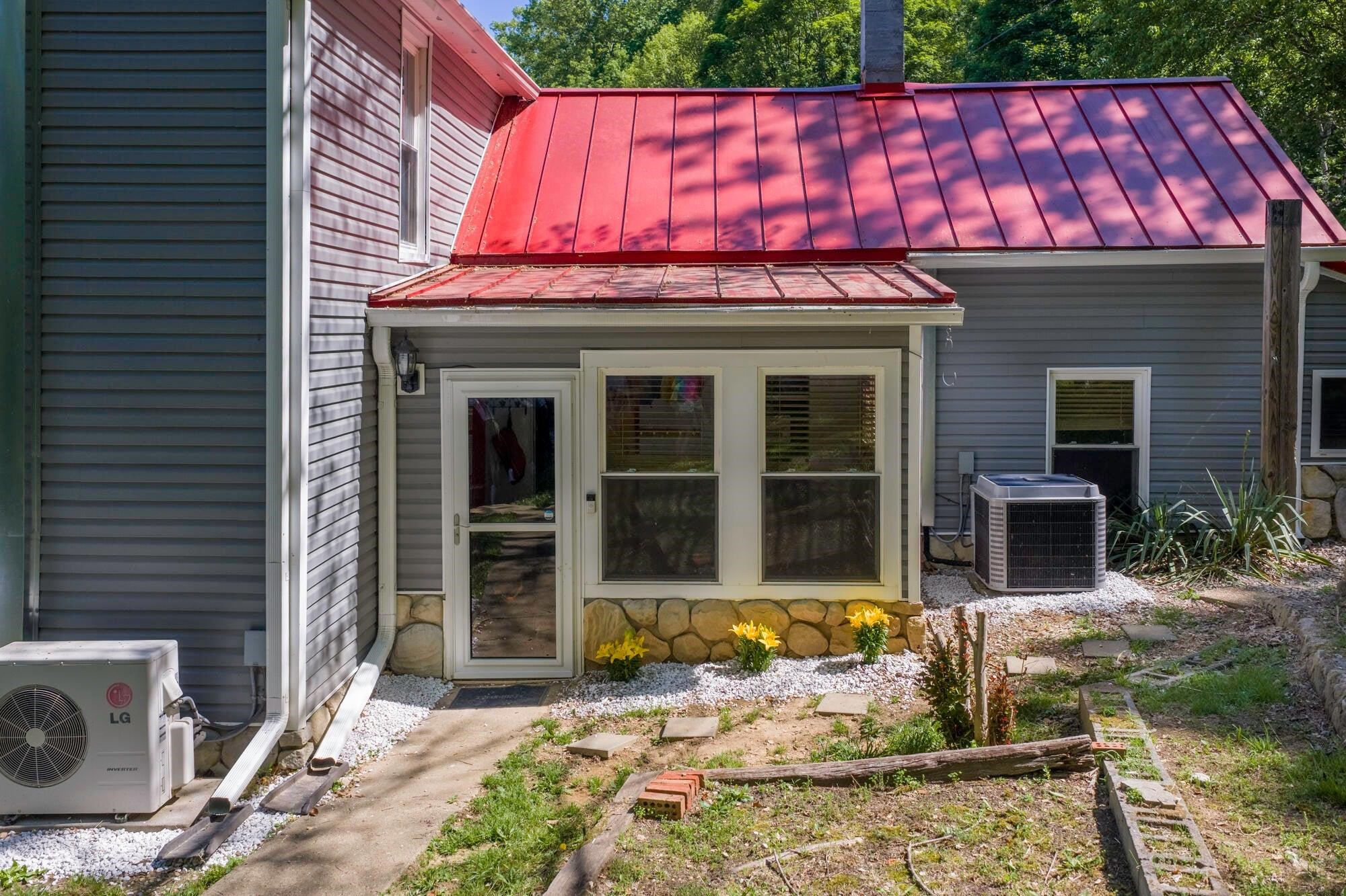 53 & 13 SIDING LN