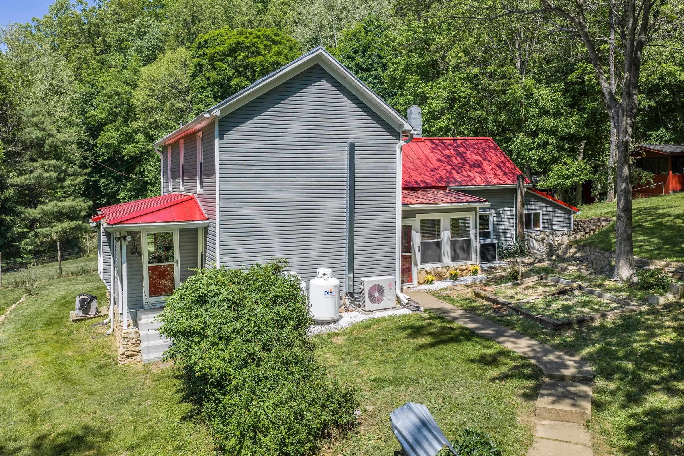 53 & 13 SIDING LN