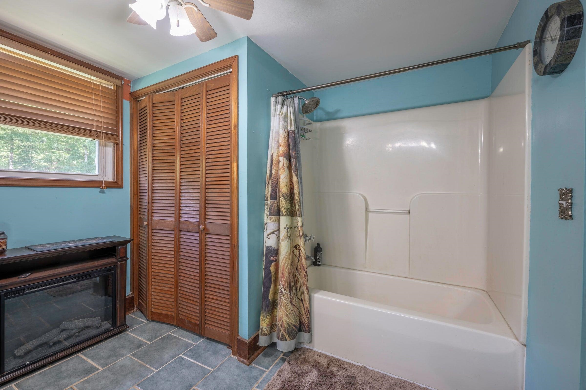 53 & 13 SIDING LN