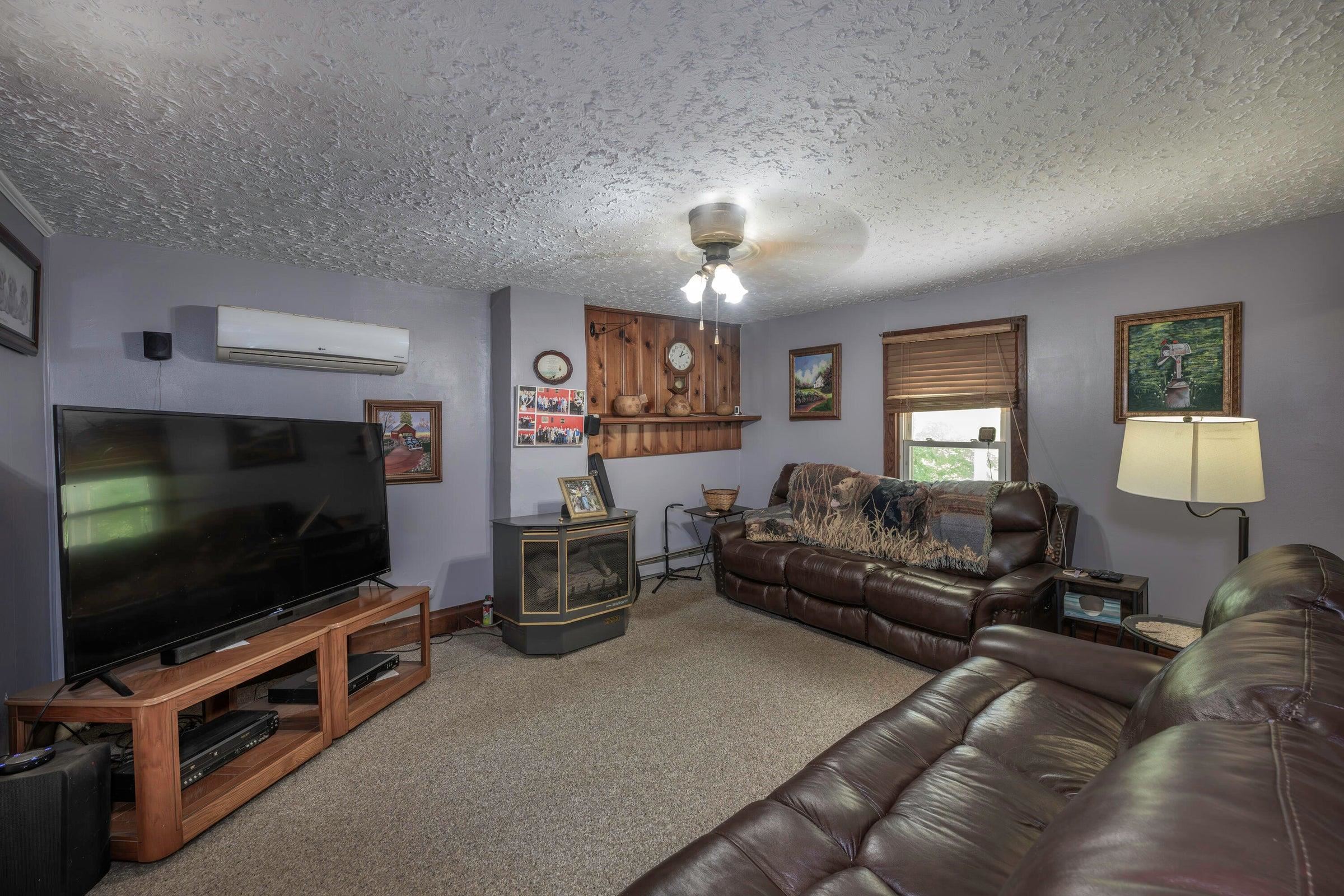 53 & 13 SIDING LN