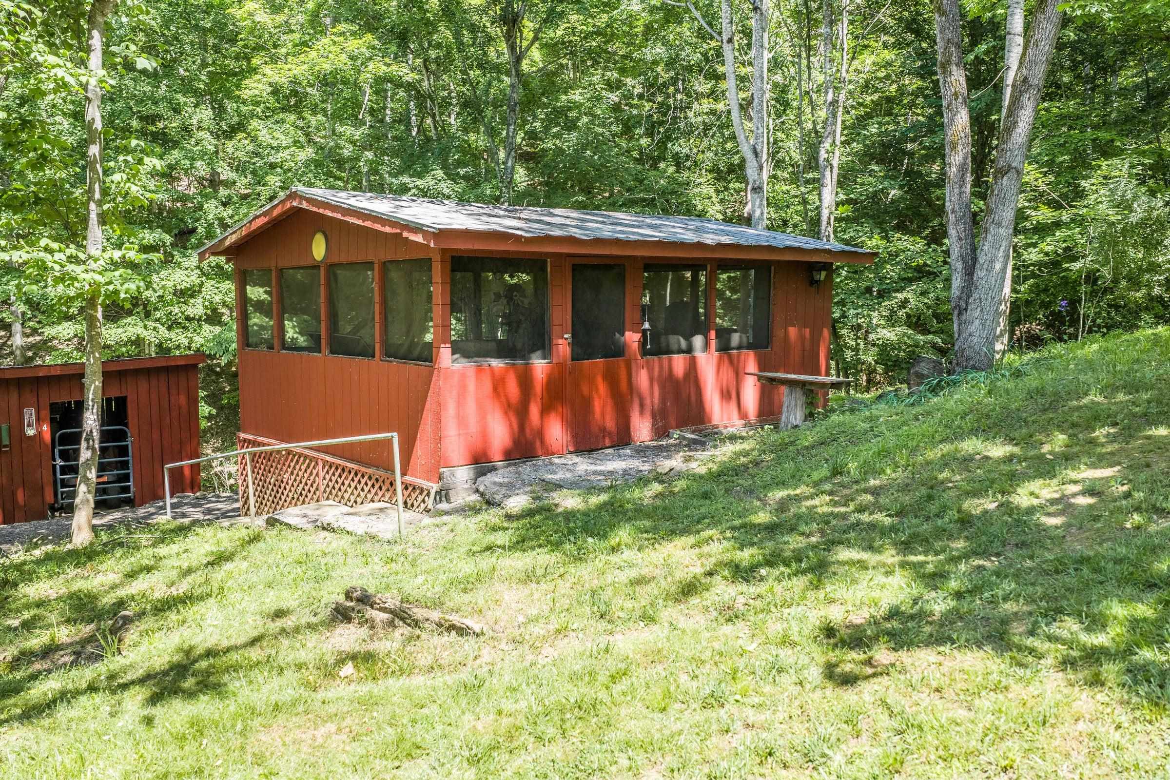 53 & 13 SIDING LN