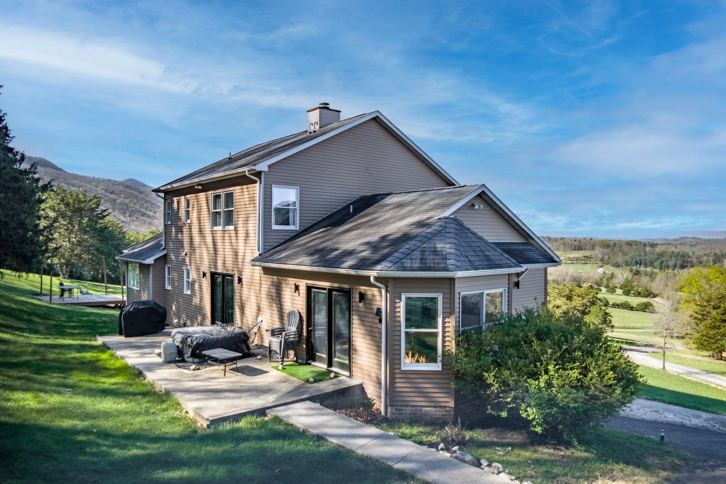 377 RATTLER RD