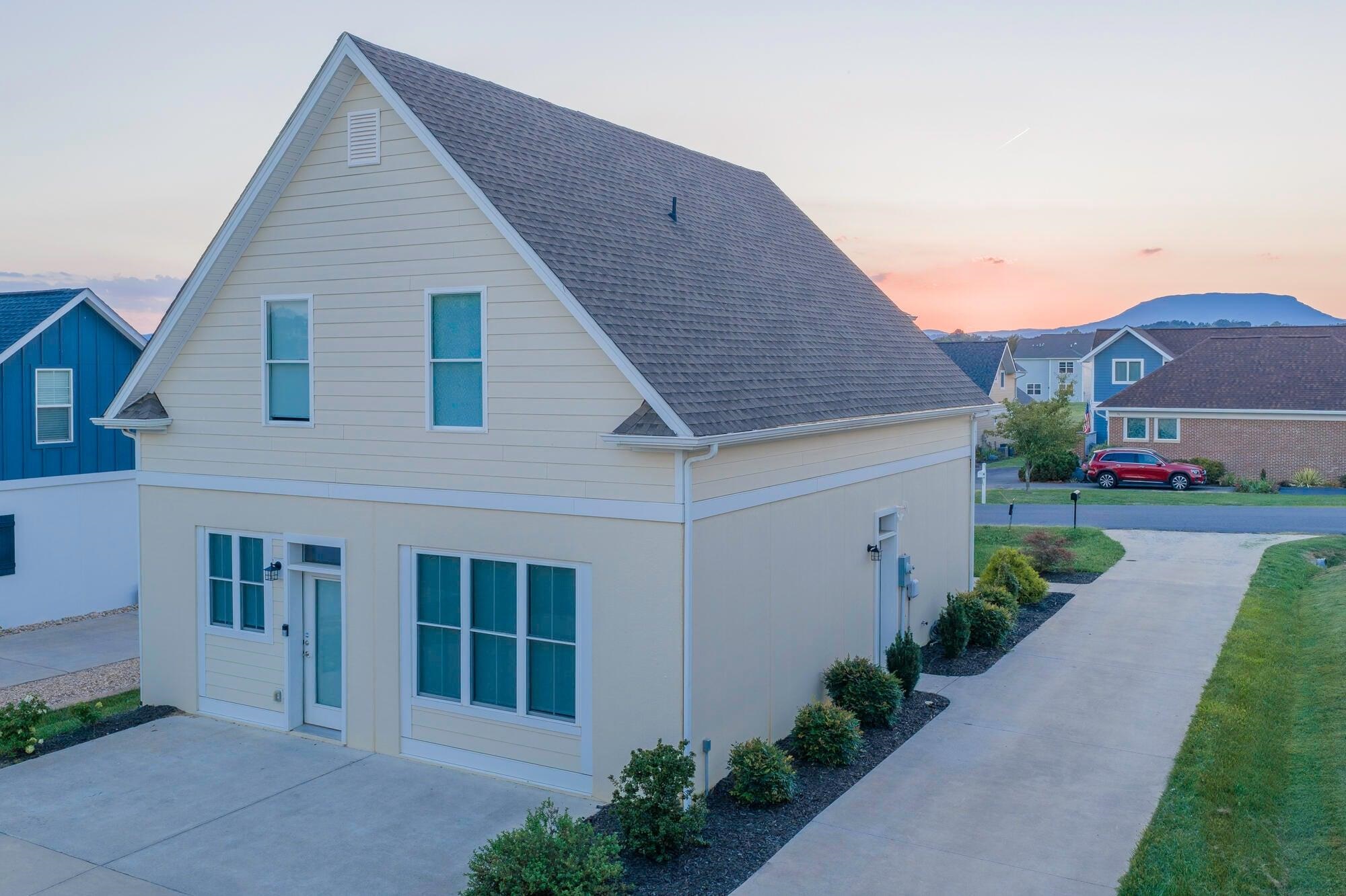 34 FLORENCE SARAH LN