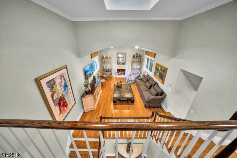 4 Halifax Dr