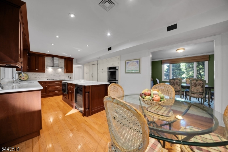 4 Halifax Dr