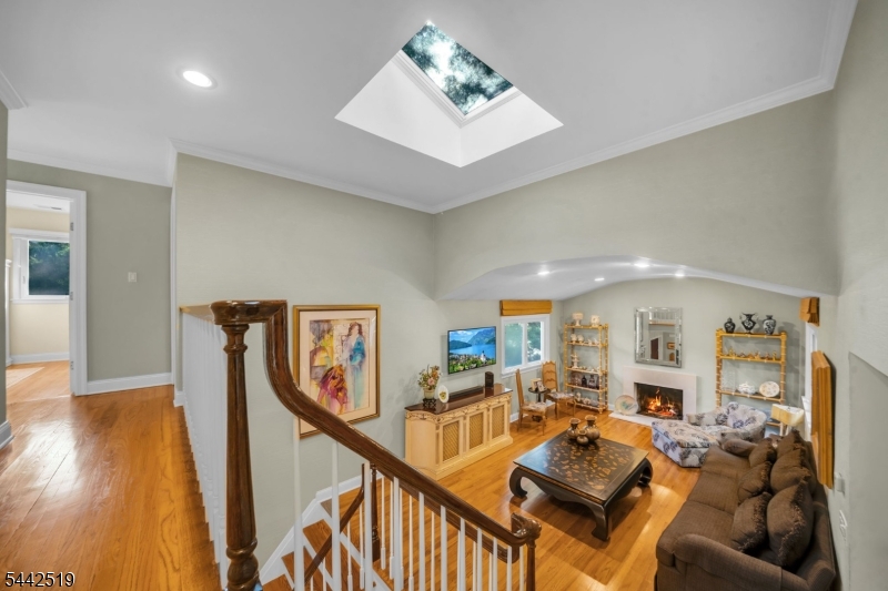 4 Halifax Dr