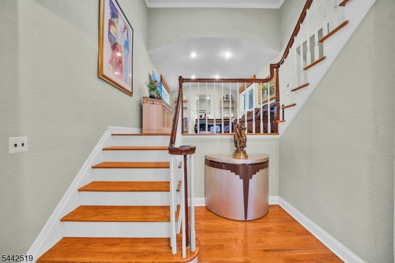 4 Halifax Dr