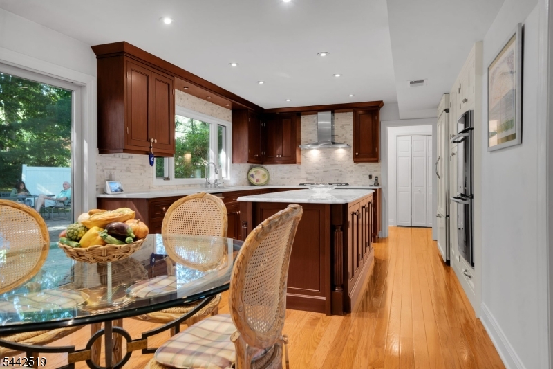 4 Halifax Dr