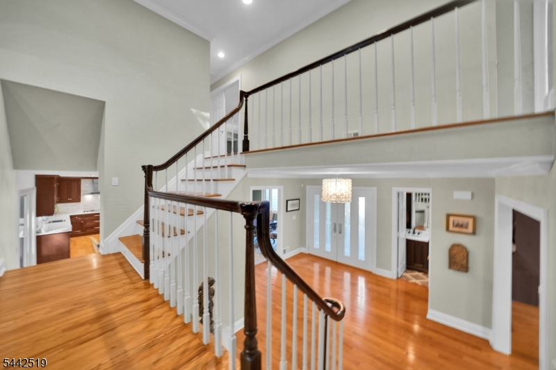 4 Halifax Dr