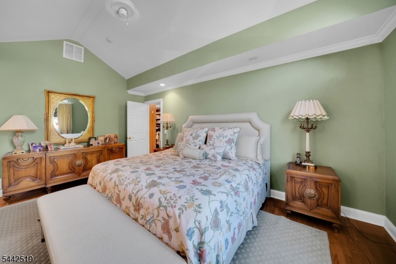 4 Halifax Dr