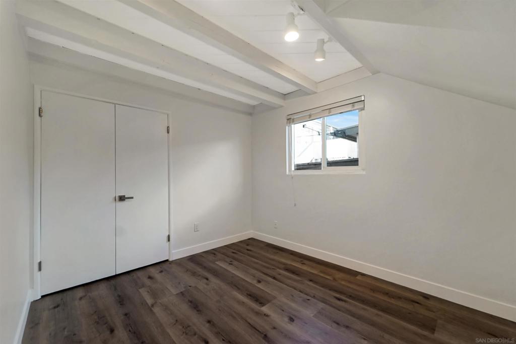 4034 36 Ingraham Street