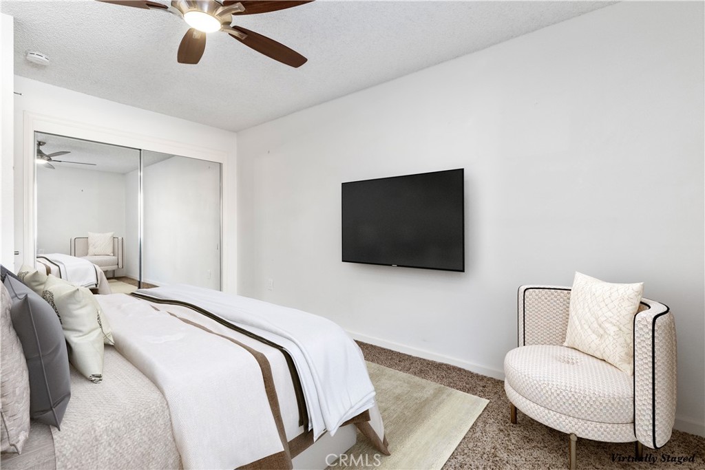 3121 Spring Street 102