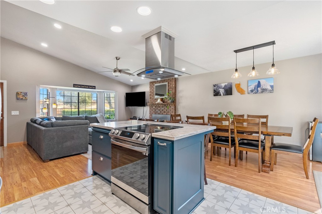 4739 Meadow Lark Lane