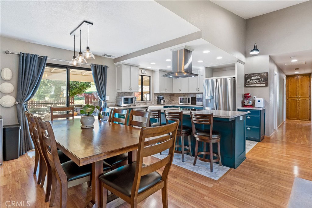 4739 Meadow Lark Lane