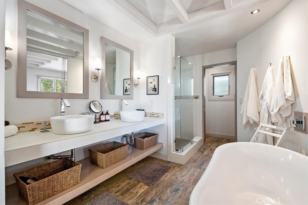 1981 Barley Grain Road