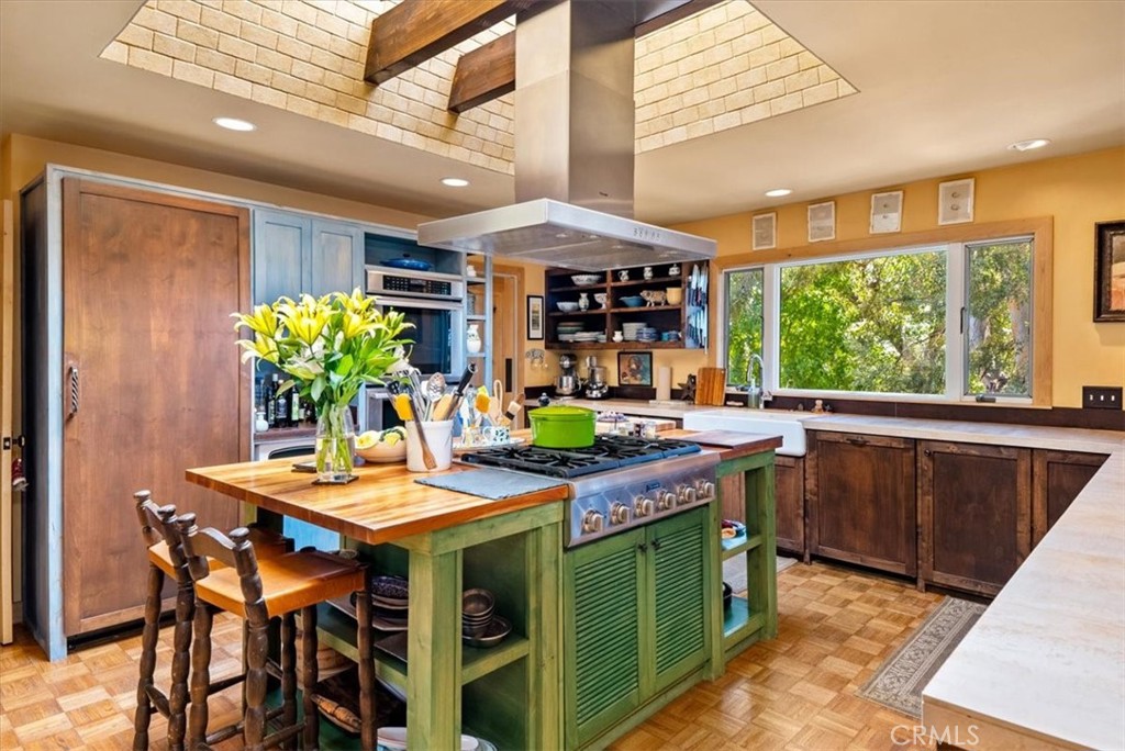 1981 Barley Grain Road