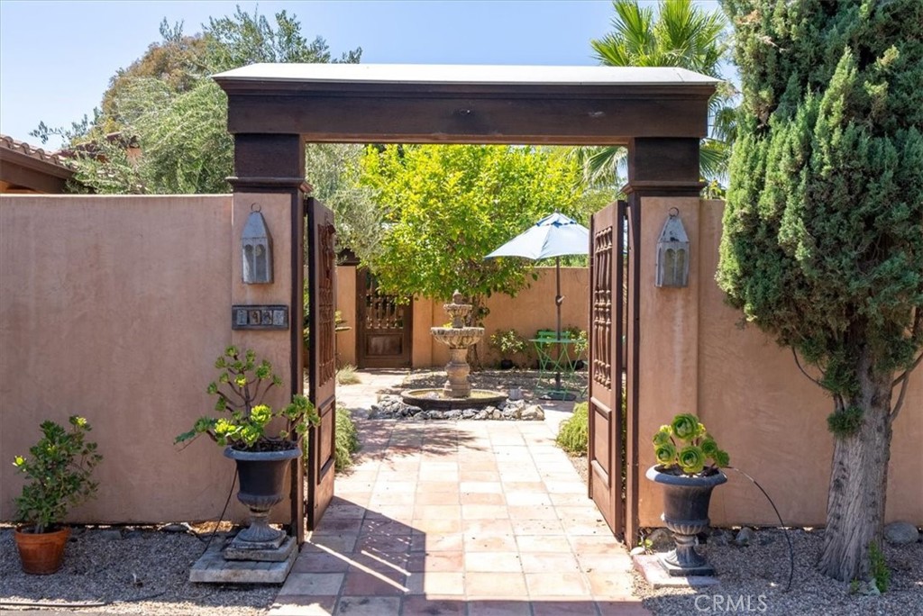 1981 Barley Grain Road