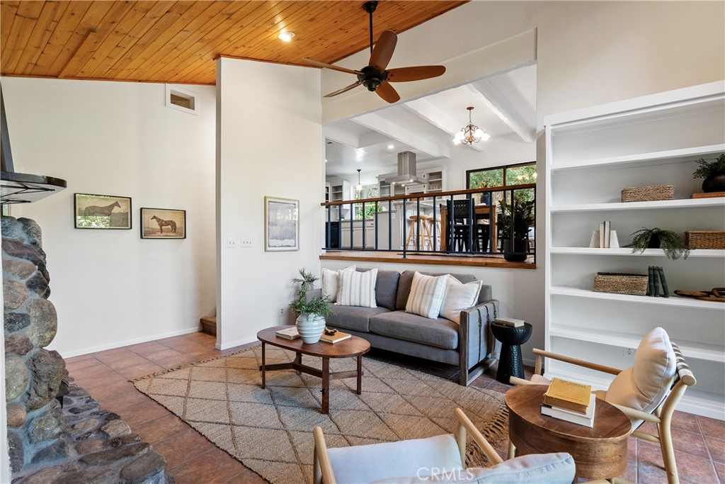7644 Del Rio Road