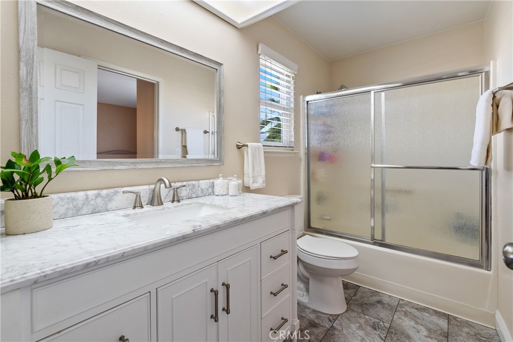 1128 Golf Place