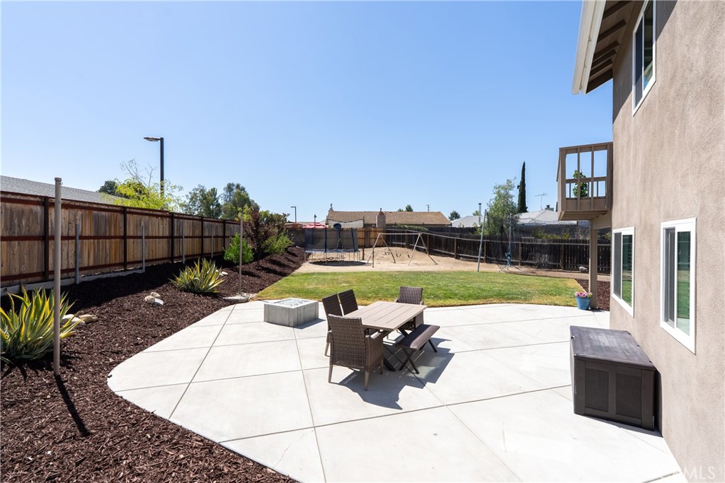 1128 Golf Place