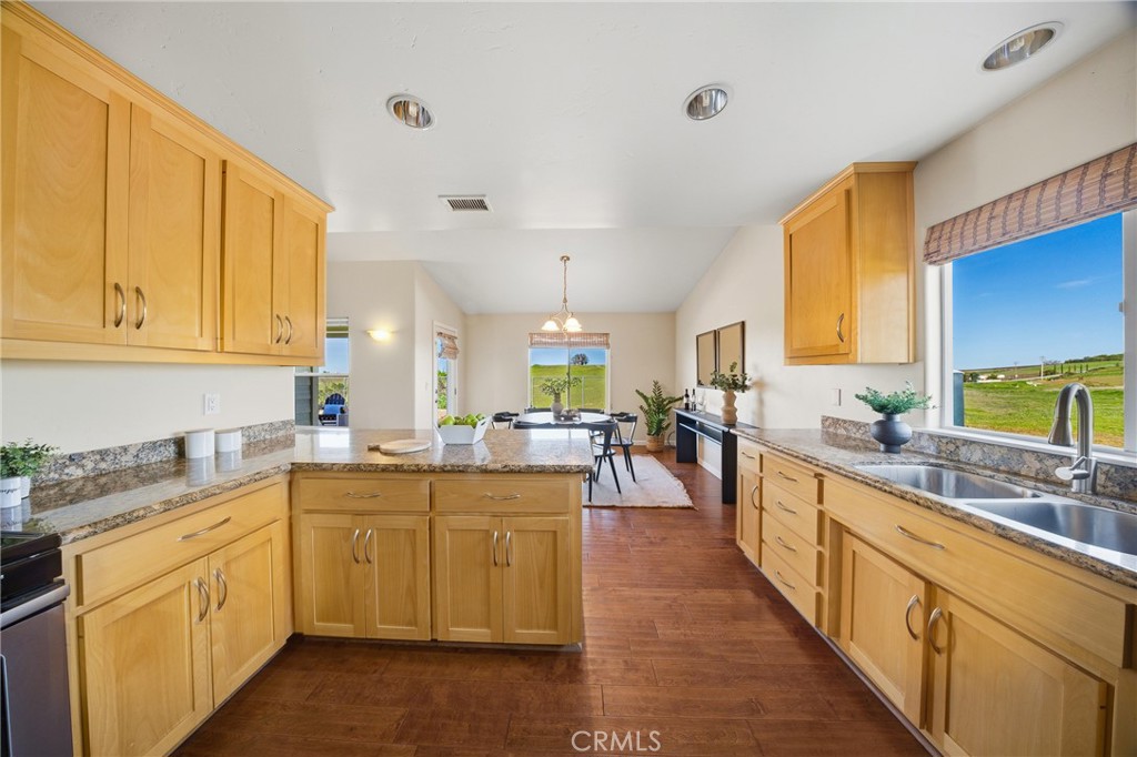 5995 Black Tail Place