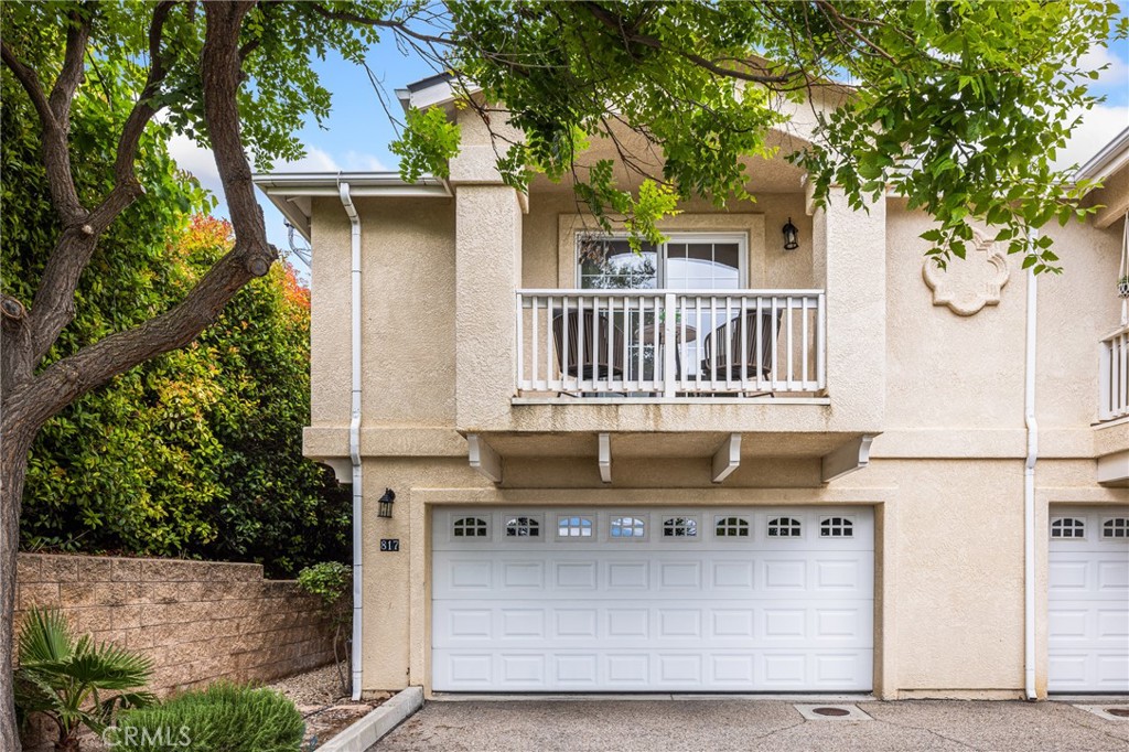 817 Marlbank