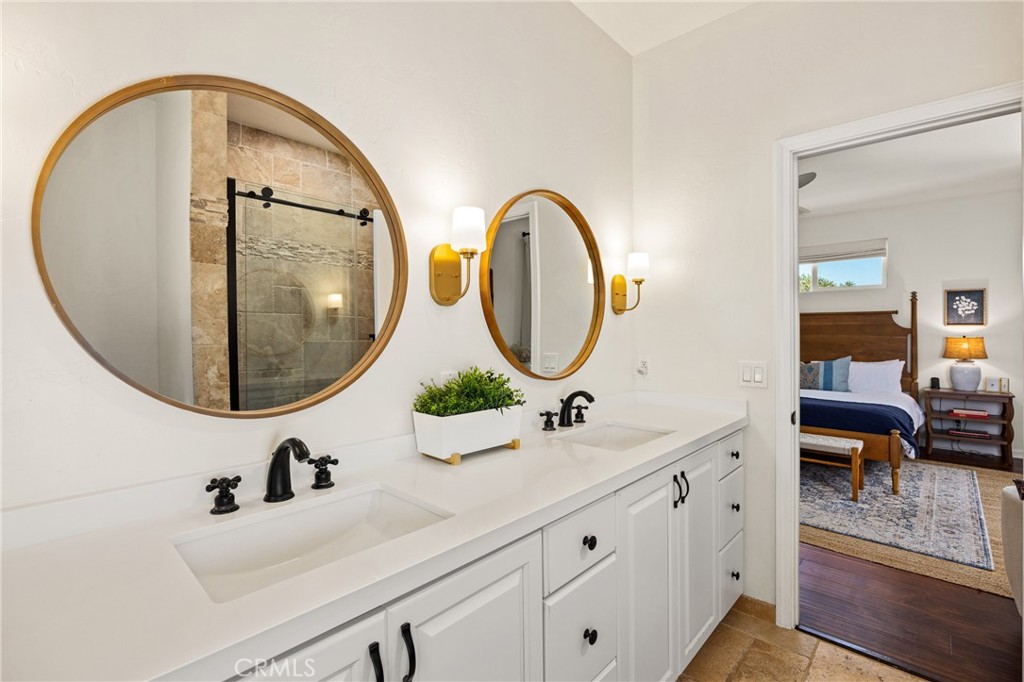 4435 San Jacinto