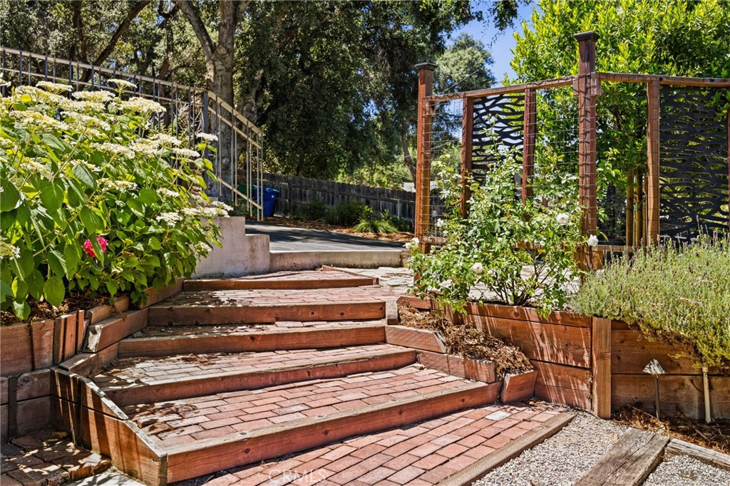 4435 San Jacinto