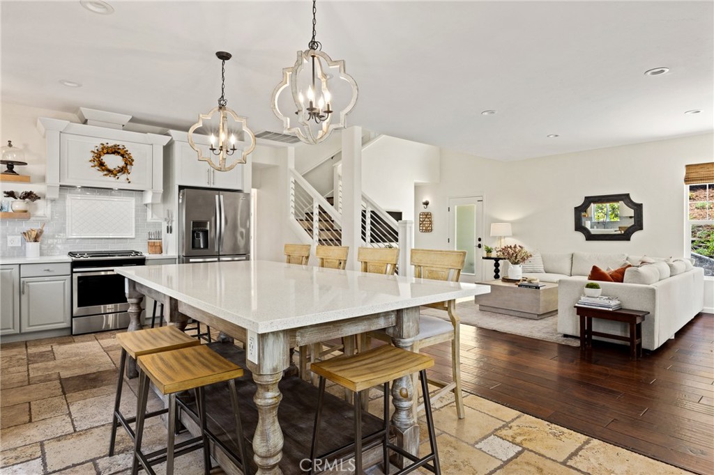 4435 San Jacinto