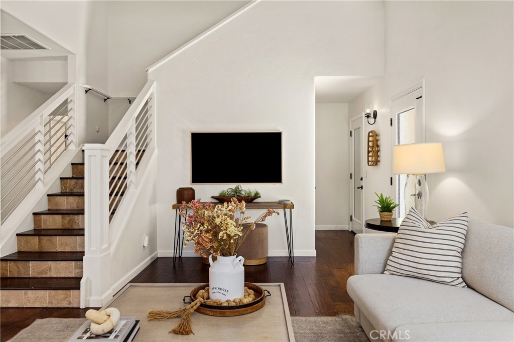 4435 San Jacinto