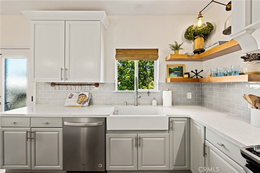 4435 San Jacinto