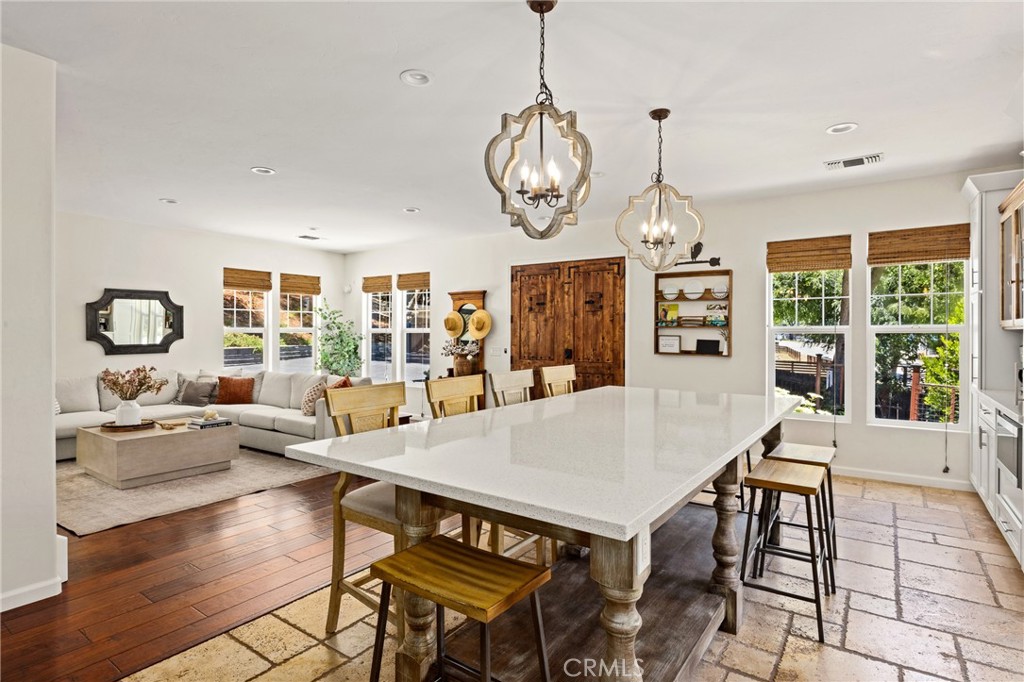 4435 San Jacinto
