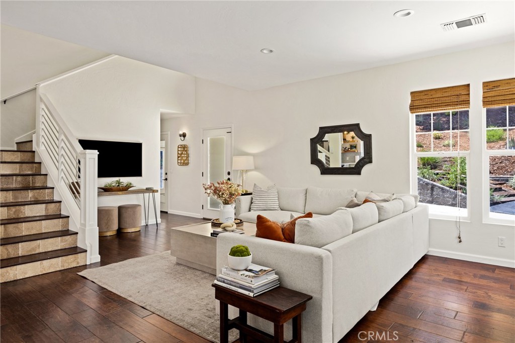 4435 San Jacinto