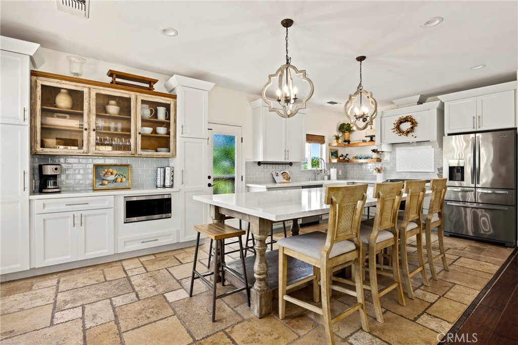 4435 San Jacinto