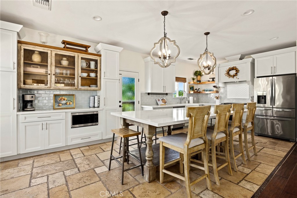 4435 San Jacinto