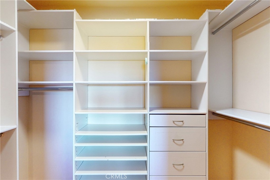 5570 Forked Horn Place