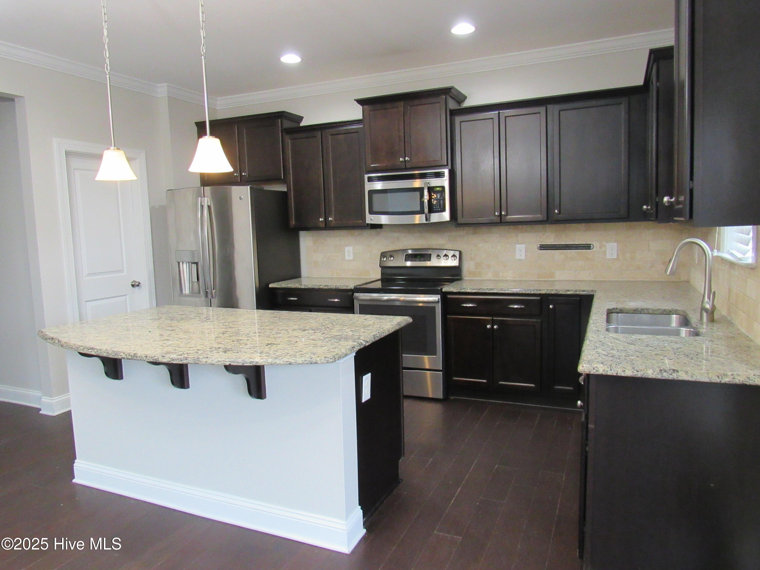 202 Spoonbill Court