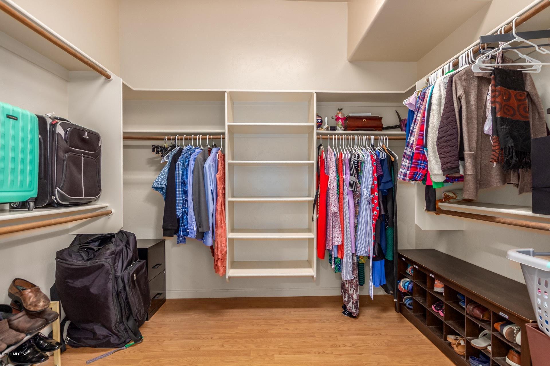 1298 W Ziziphus Place