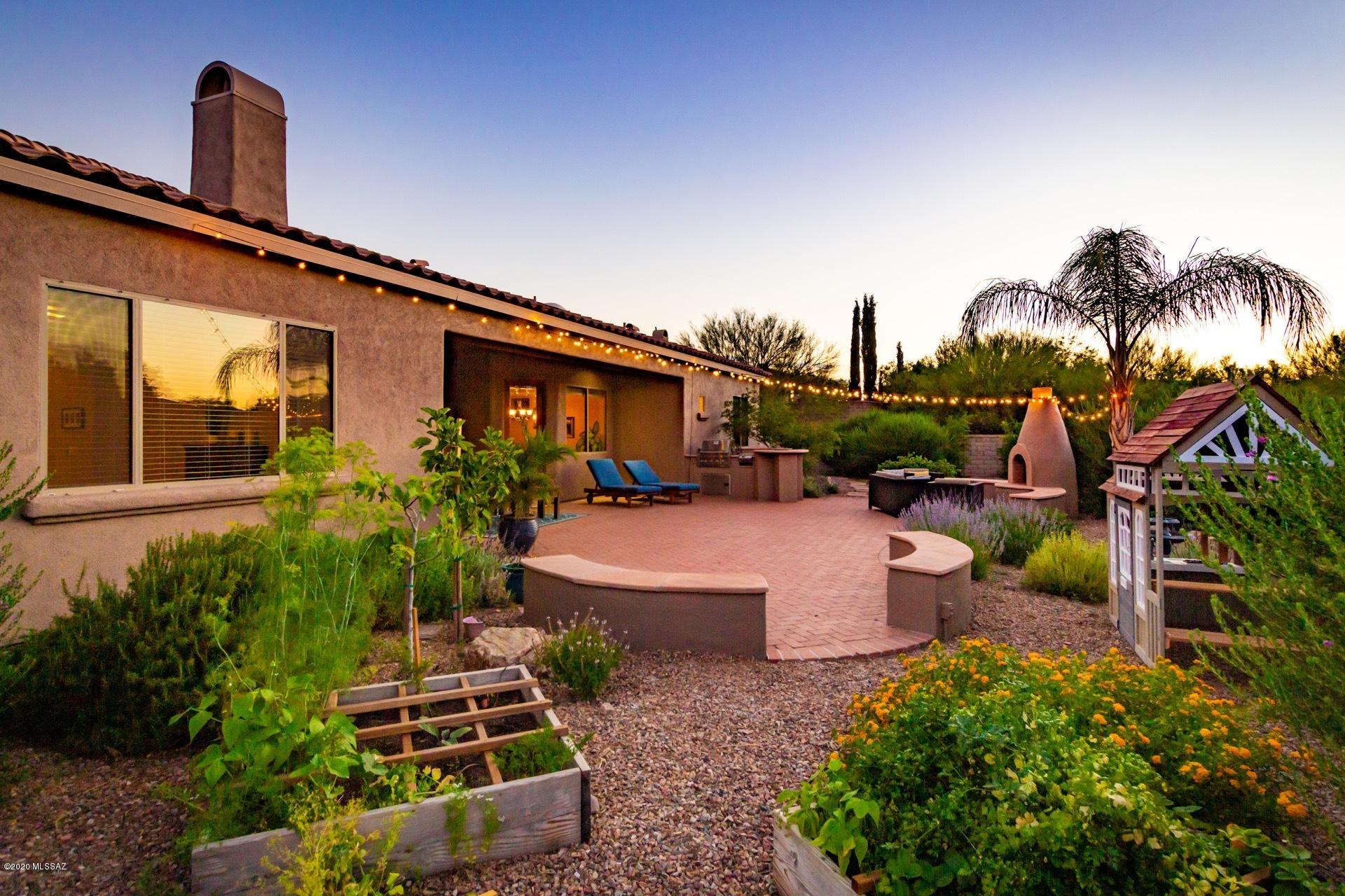 1298 W Ziziphus Place