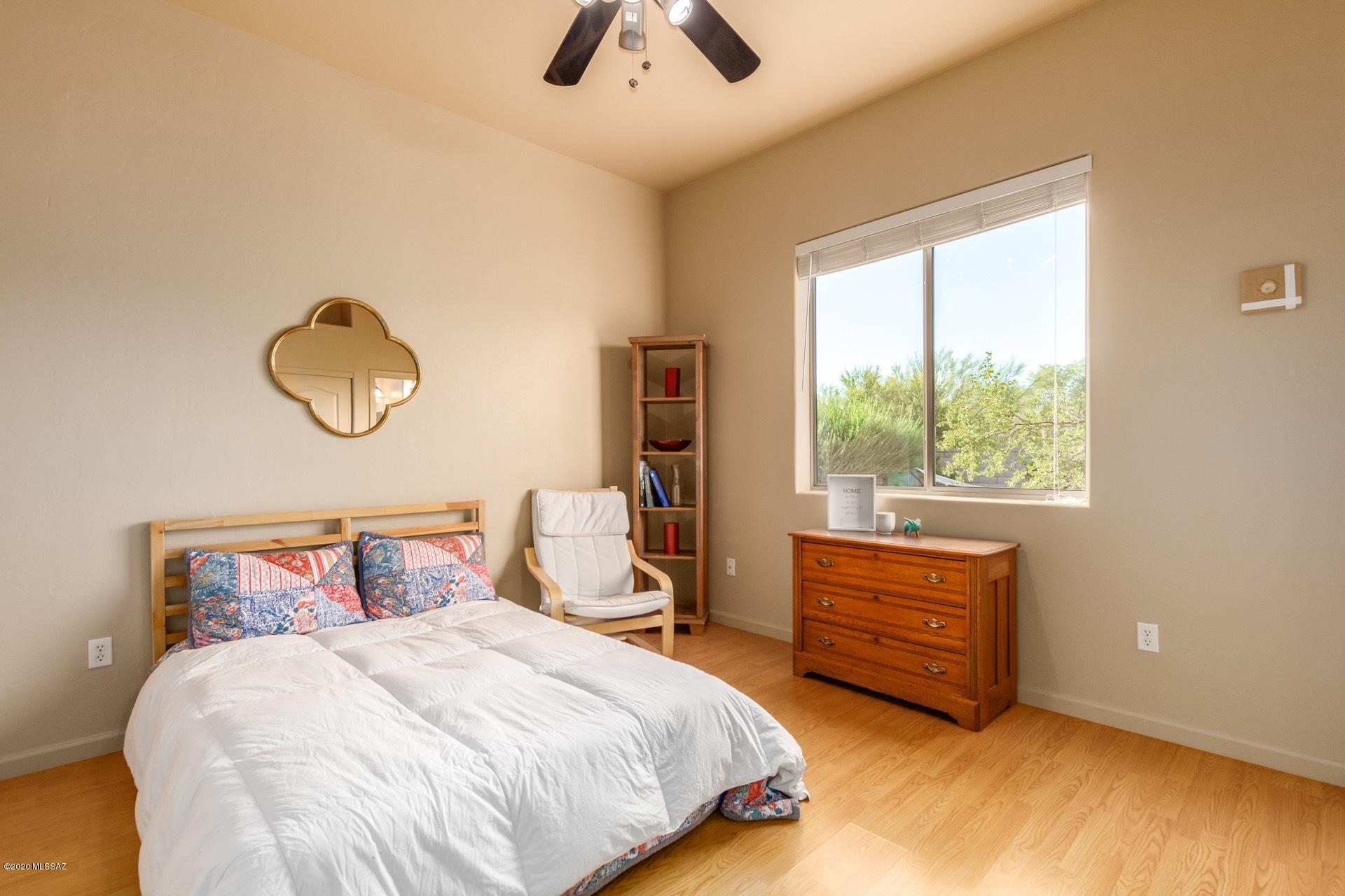 1298 W Ziziphus Place