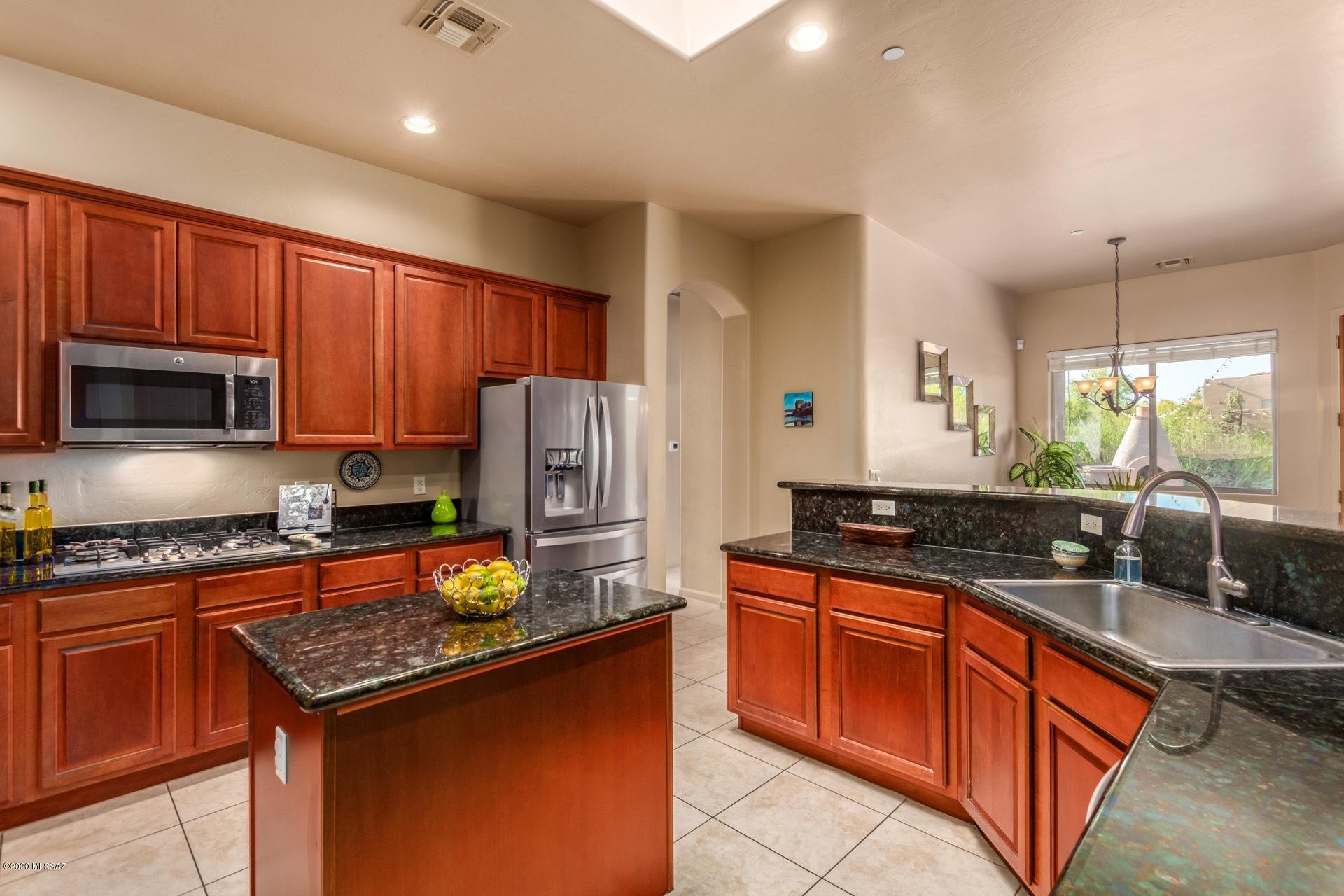 1298 W Ziziphus Place