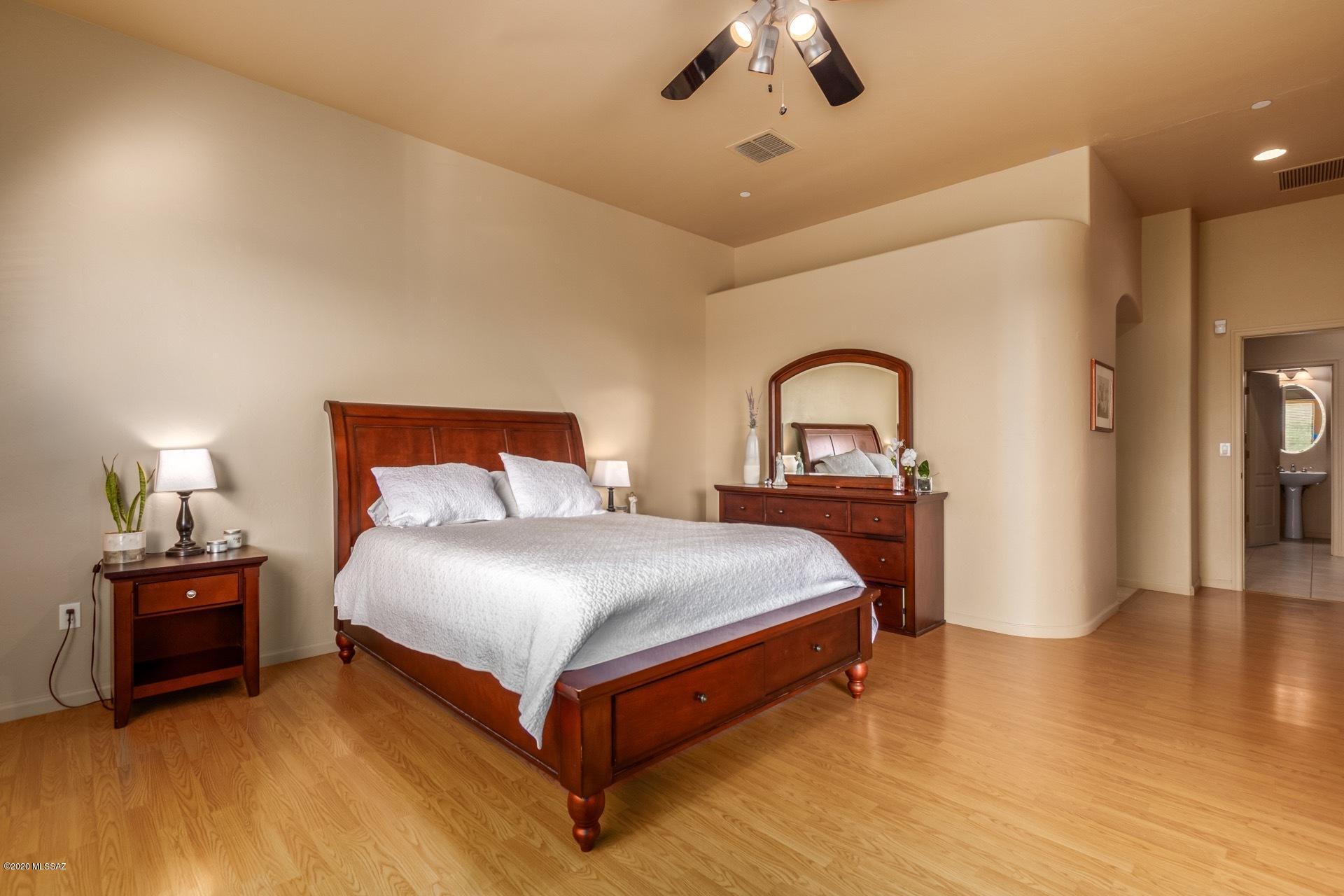 1298 W Ziziphus Place