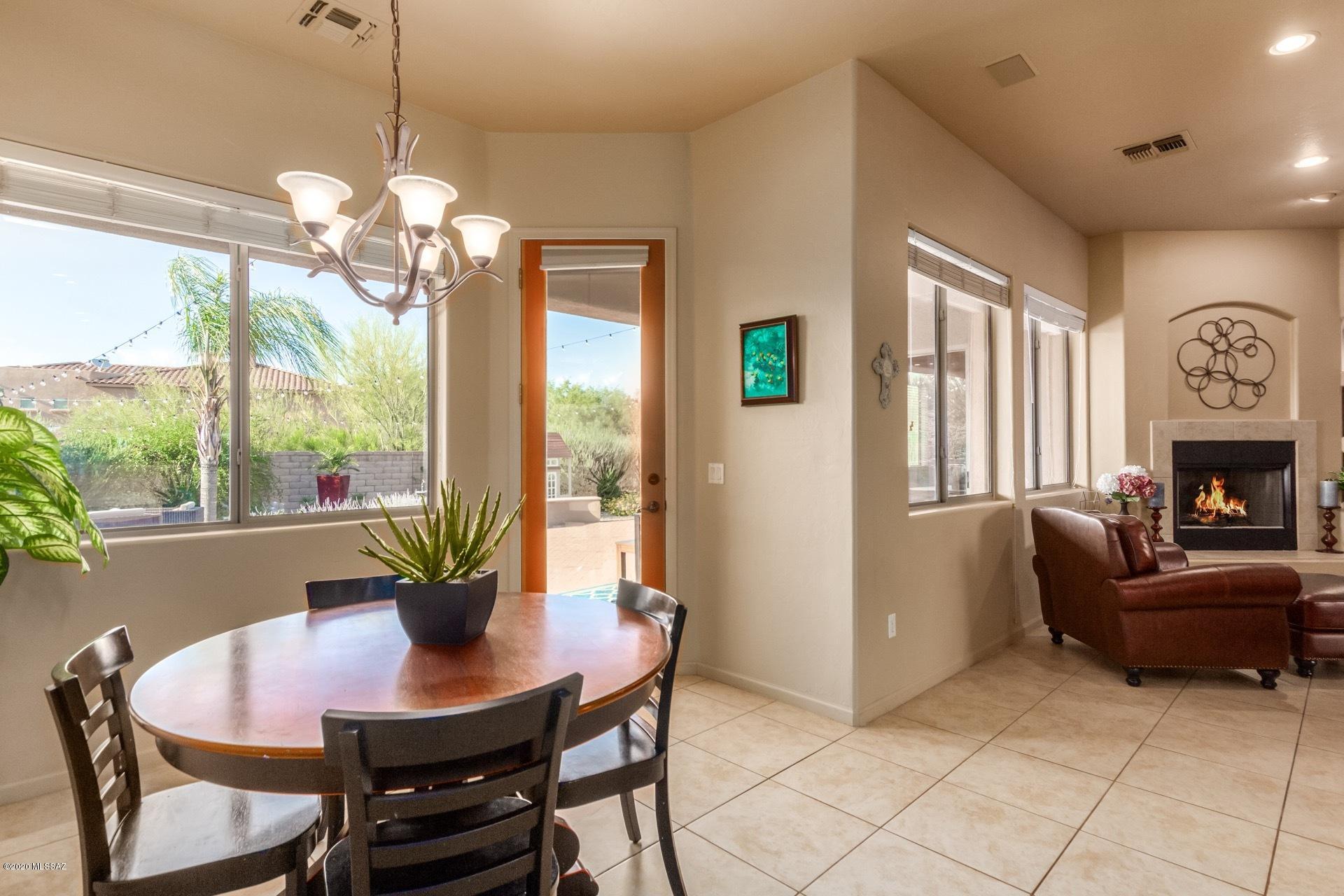 1298 W Ziziphus Place