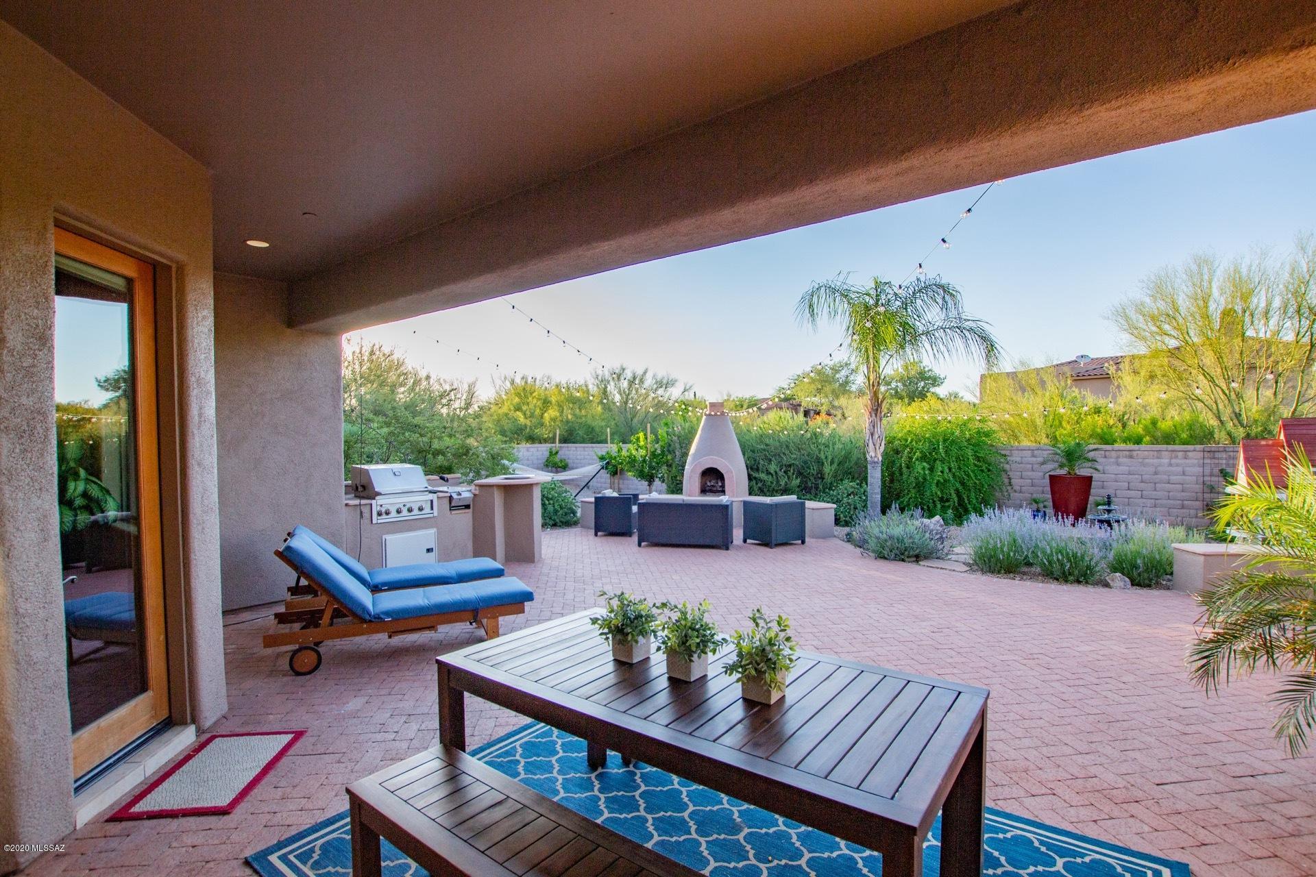 1298 W Ziziphus Place