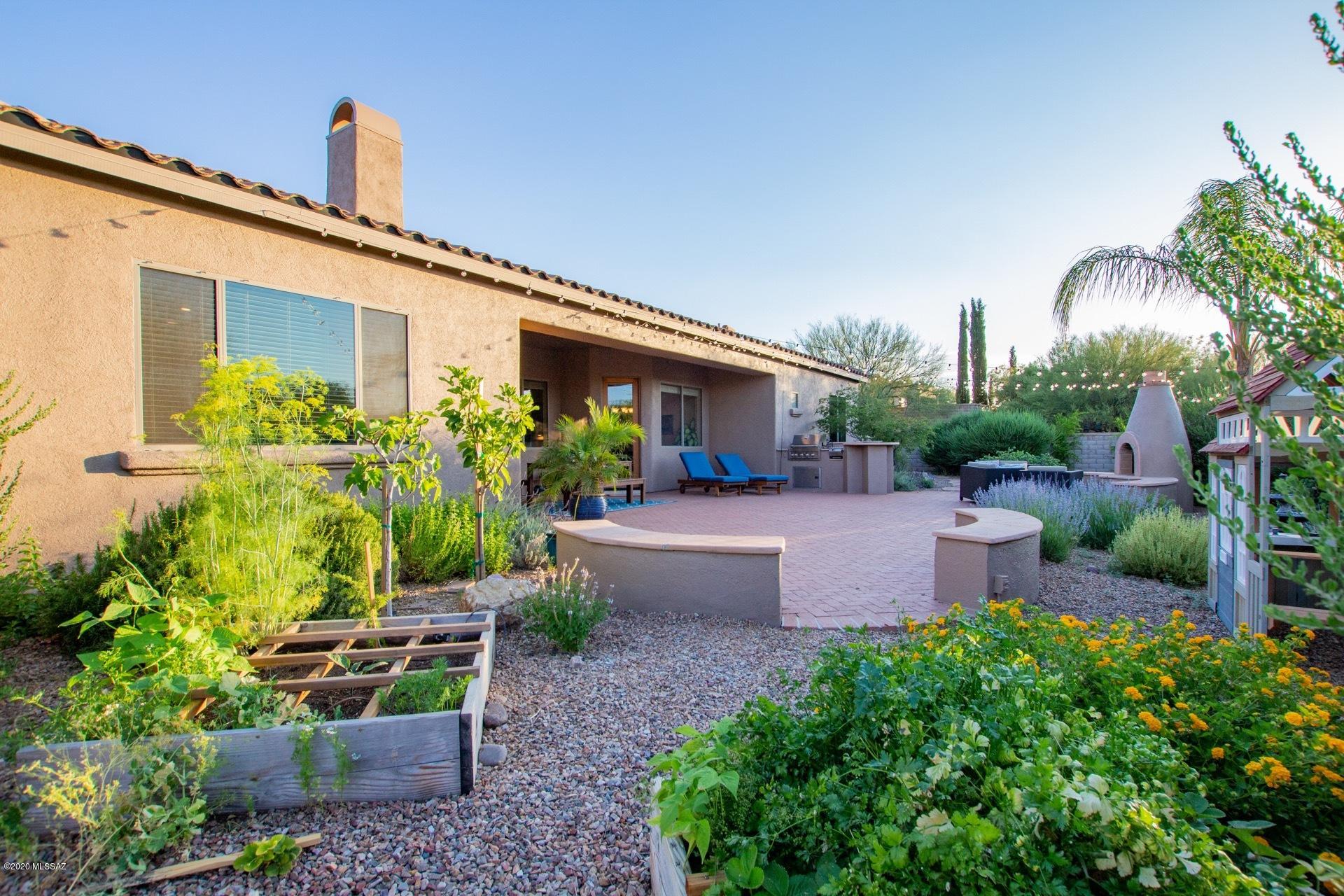 1298 W Ziziphus Place