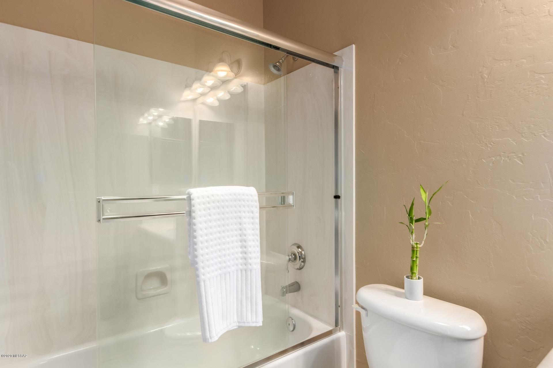 1298 W Ziziphus Place