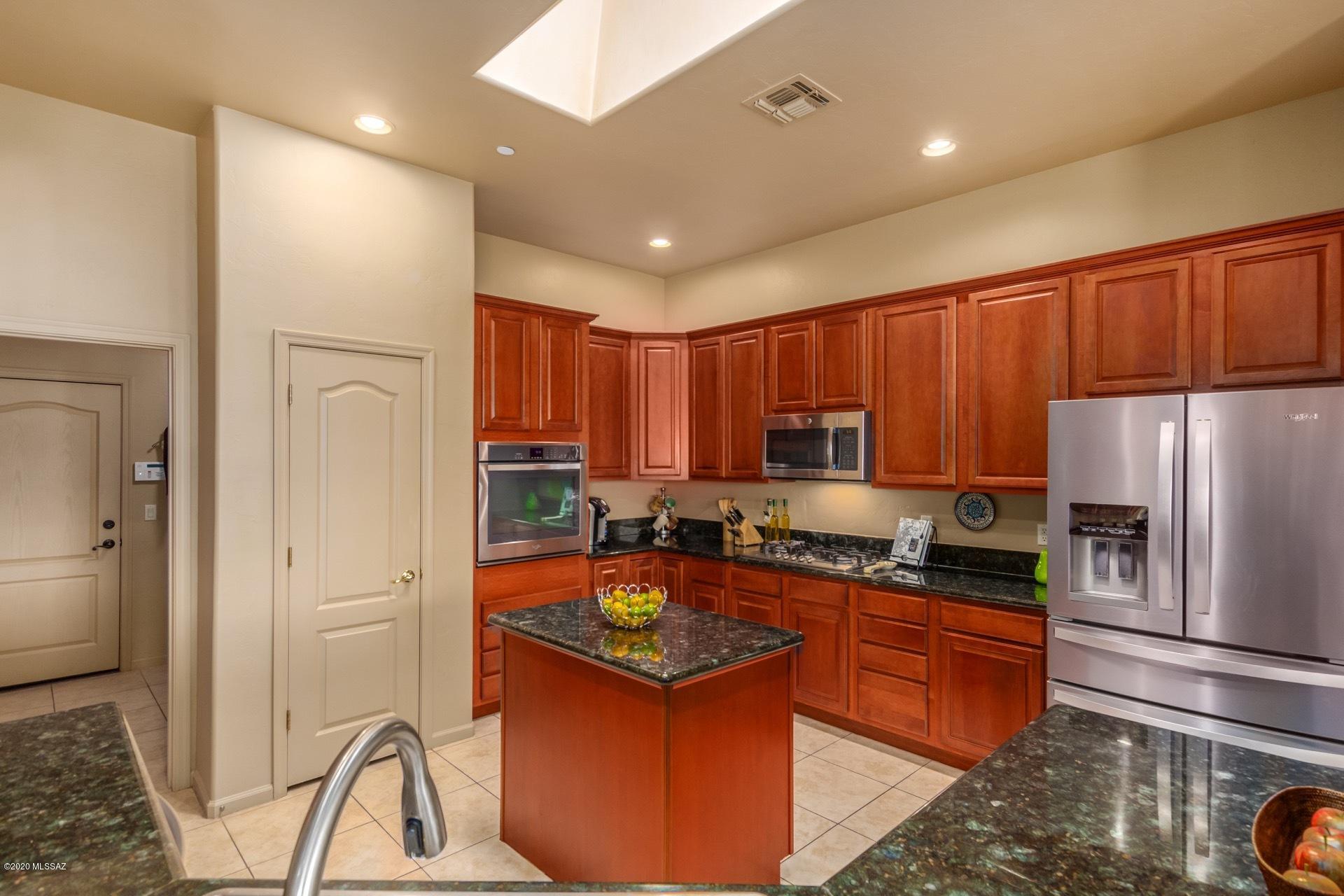 1298 W Ziziphus Place